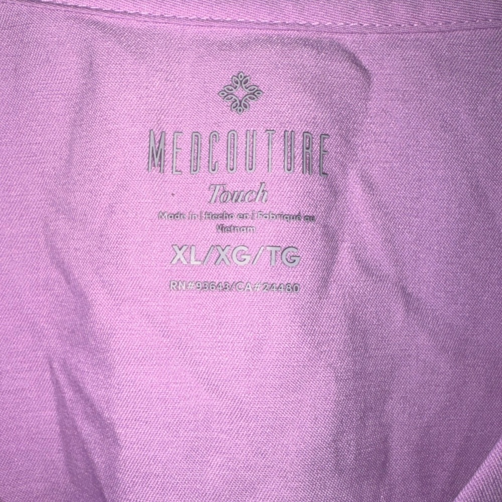 Med Couture Lavender V-Neck Short Sleeve Top - Picture 2 of 2